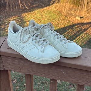 Women’s Adidas off-white cloudform sneakers size 8